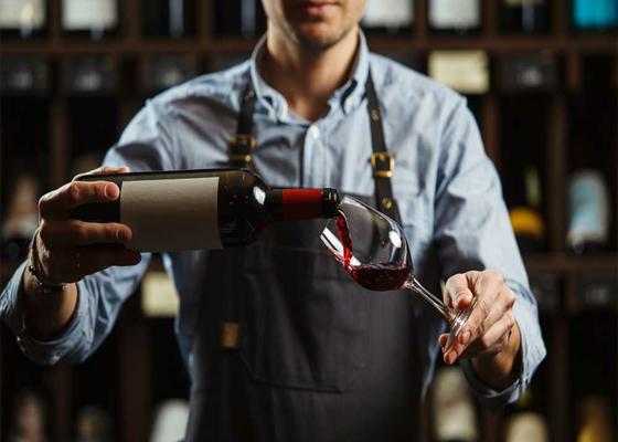Bartenders Guide to Becoming a Wine Expert