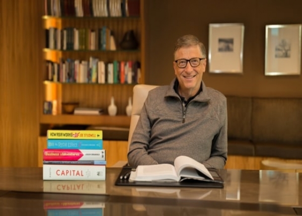 သူမ်ားေတြထက္ ေခါင္းတစ္လံုးသာခ်င္ရင္ စာဖတ္ပါ