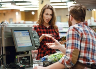 Customer ကုိ ဝန္ေဆာင္မႈေပးတဲ့အခါ လုပ္ငန္းရွင္ေတြမလုပ္သင့္တဲ့ အခ်က္မ်ား