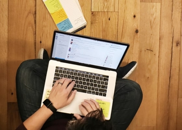 အရည္အခ်င္းနဲ ့လက္ေတြ ့