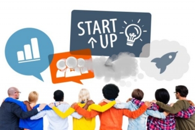 သူငယ္ခ်င္းေတြစုၿပီး စီးပြားလုပ္ေတာ့မလို႔လား?