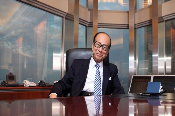 လီကာရွင္း ရဲ႕ ရံုးခန္းတြင္းက သတိေပးစကားမ်ား