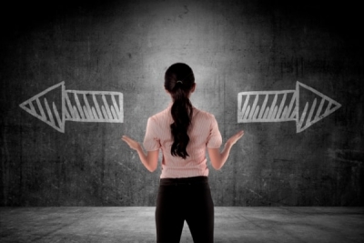 ဘဝမွာ လုပ္ခ်င္တာနဲ႔ လုပ္သင့္တာ.. ဘယ္အရာကို ေရြးခ်ယ္သင့္လဲ...